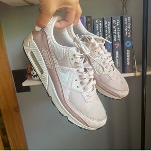 Nike air maxs